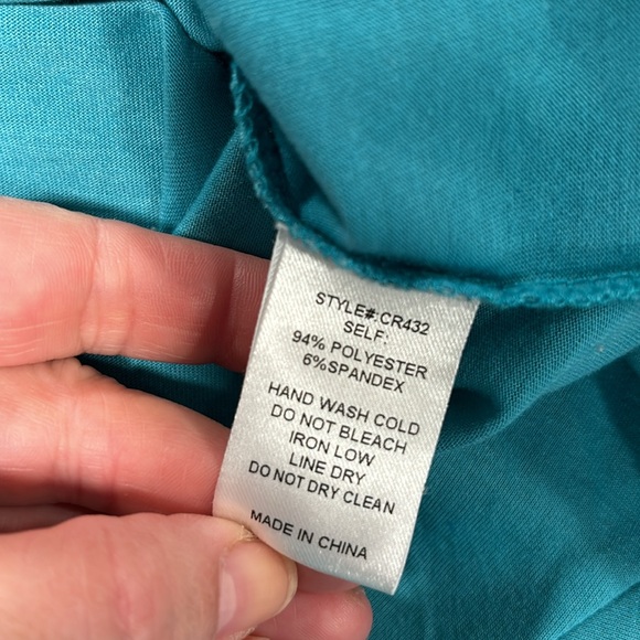 Layerz Collection Floral Embroidered Turquoise Top Women’s Size Medium - Picture 10 of 10